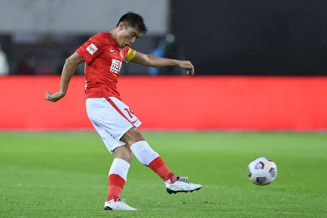 林孝天重伤！右踝三角韧带断裂 右侧腓骨骨折